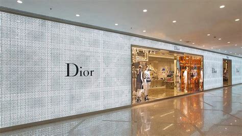 dior hong kong opening hours